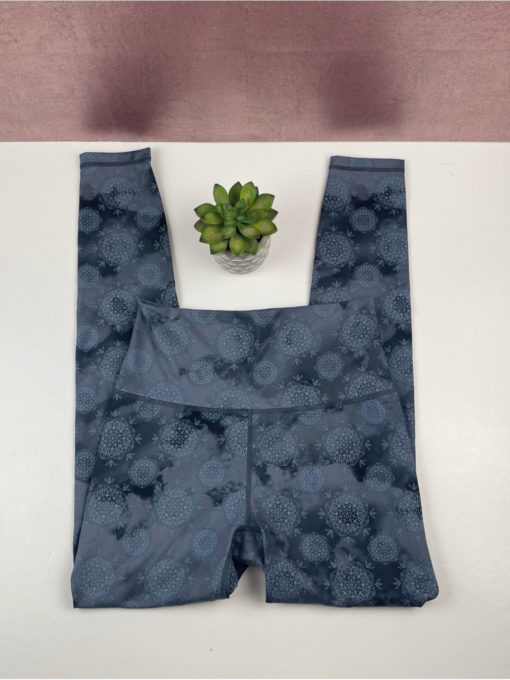 Manduka Blue Gray Mandala Bohemian Leggings Women Small